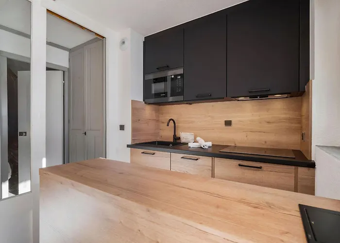 Aux Pieds Des Pistes A - Fr-1-640-82